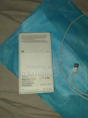 Apple iPhone SE . (Used)