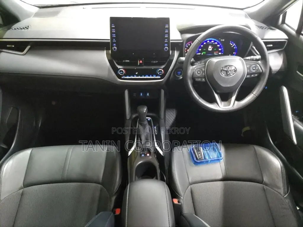 Toyota Corolla Cross Z package Hybrid 2021