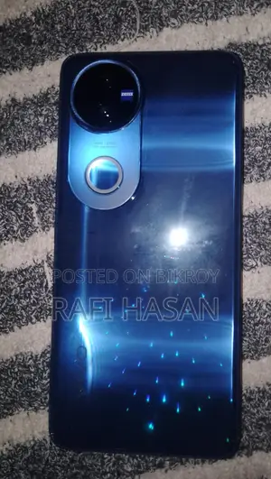 Vivo V50 12/512 GB (Used)