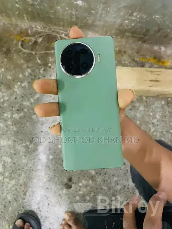 Tecno Spark 20 Pro+ ভালো (Used)