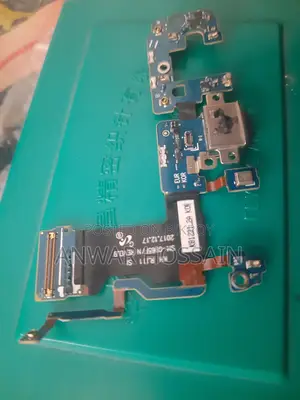Samsung Galaxy S9 Plus logic board