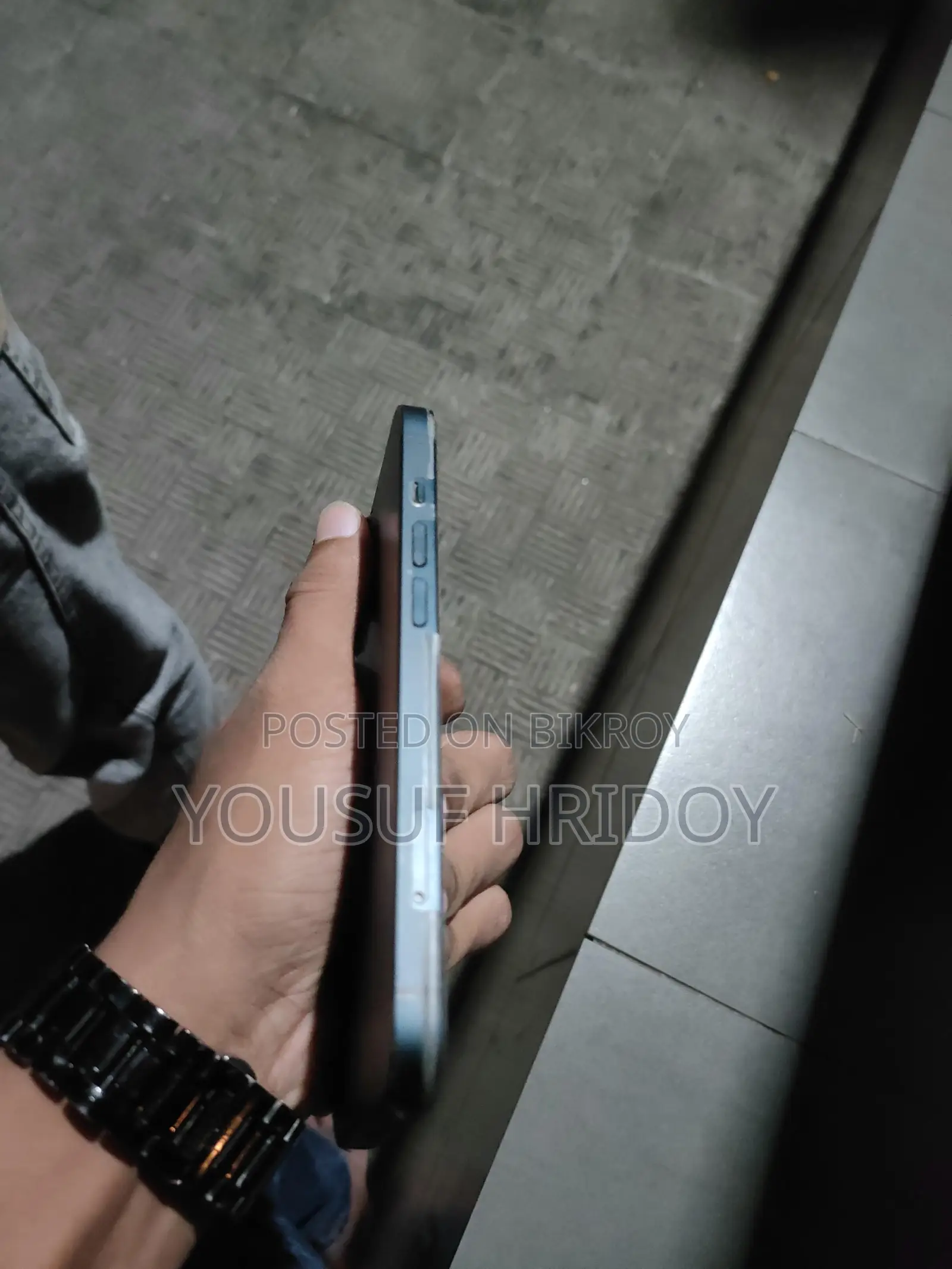 Apple iPhone 14 (Used)