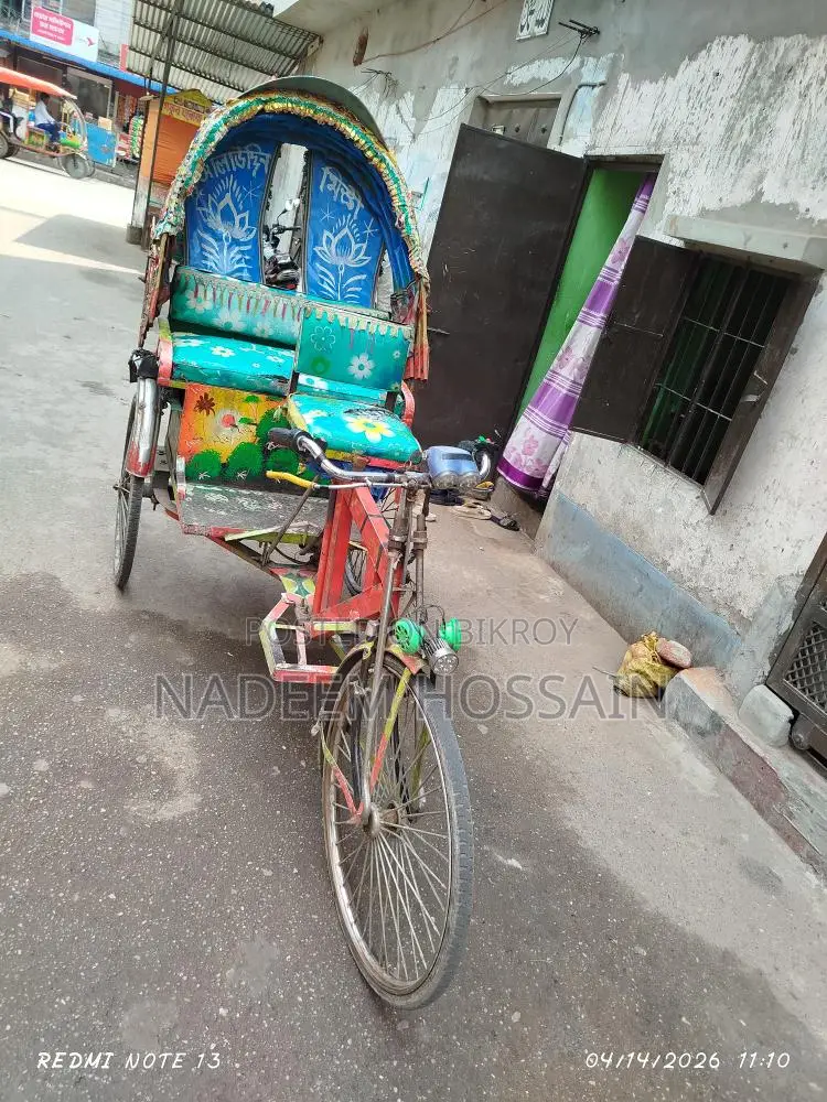 Thin-Wheel Auto-Rickshaw for Sale