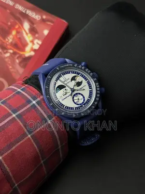 Iconic Omega MoonSwatch. The lightest watch on Earth.