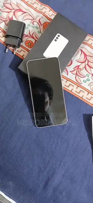 Samsung Galaxy S23 (Used)