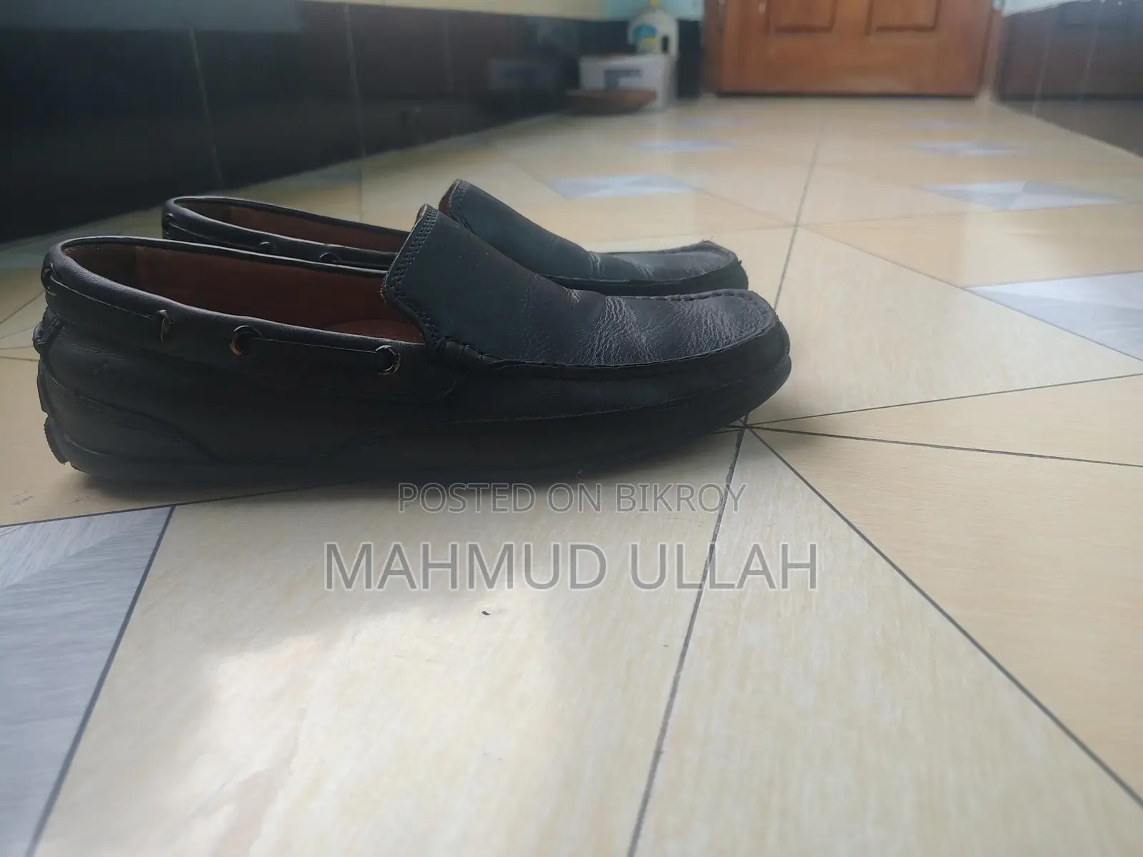 Apex Loafer...size:40, Black Colour