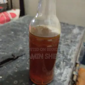 সুন্দর বনের খাটি মধু বিক্রি করা হবে কারো প্রয়োজন হলে নিতে পারেন এক।
