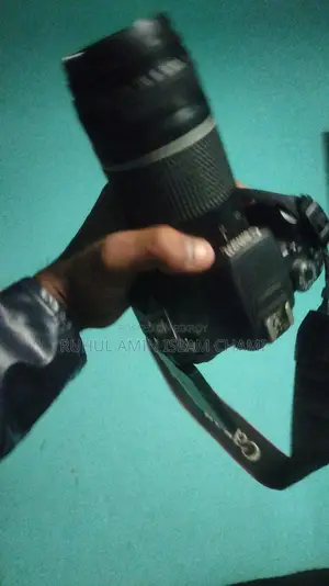 Canon 700D