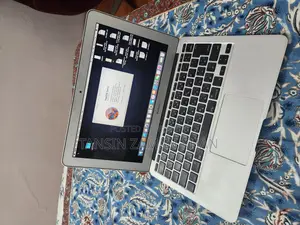 Macbook Air/ Core I5