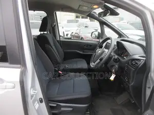 Toyota Noah X 2021