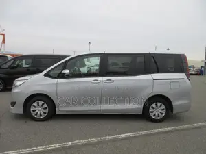Toyota Noah X 2021