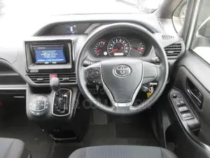Toyota Noah X 2021