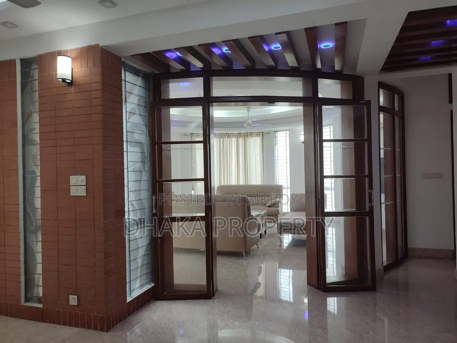 Premium Quality Furnished Apartment with American Fittings for Rent at Baridhara Diplomatic Zone