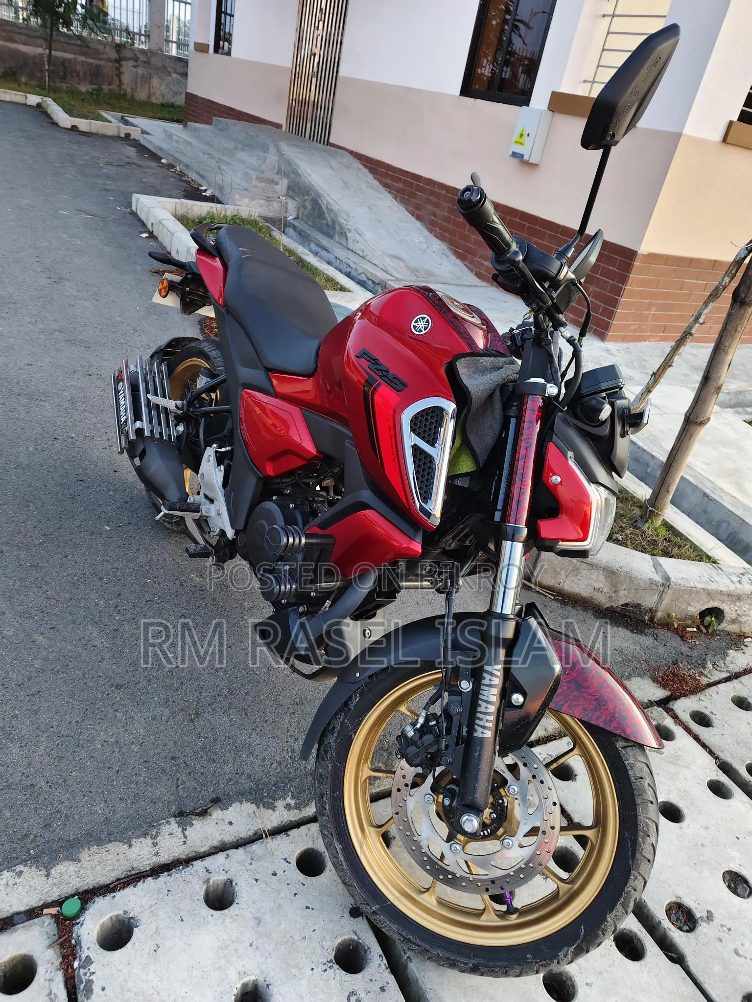 Yamaha Fzs V4 একদম ফ্রেস গাড়ি 2025