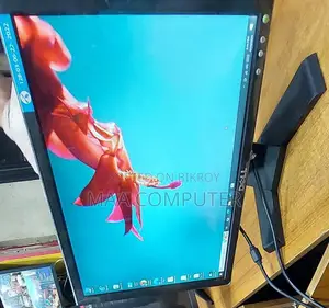 Full Fresh {Dell 18 Inch LED Monitor}