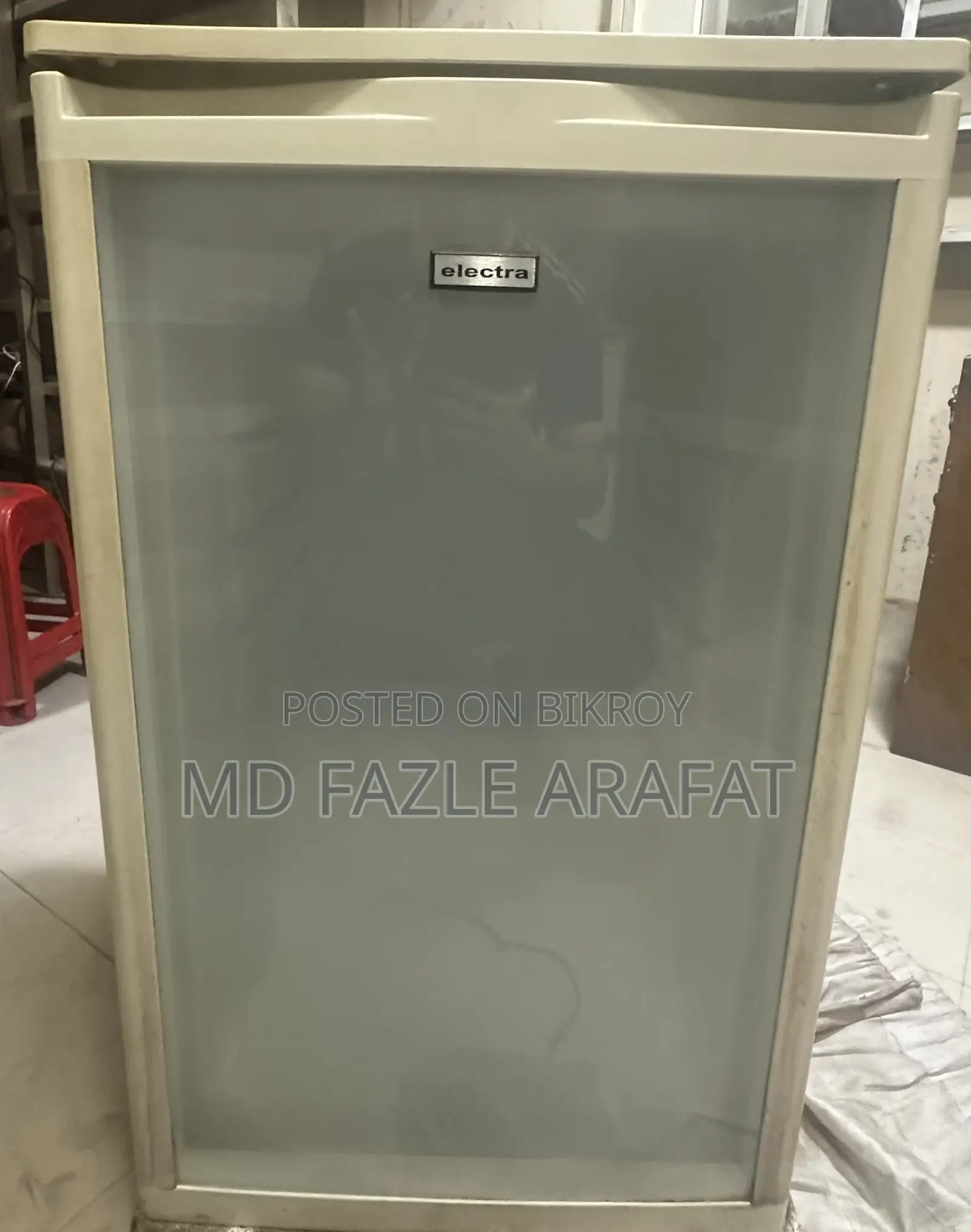 Samsung-Electra 78 litre glass door fridge