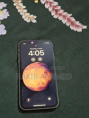 Apple iPhone 11 . (Used)