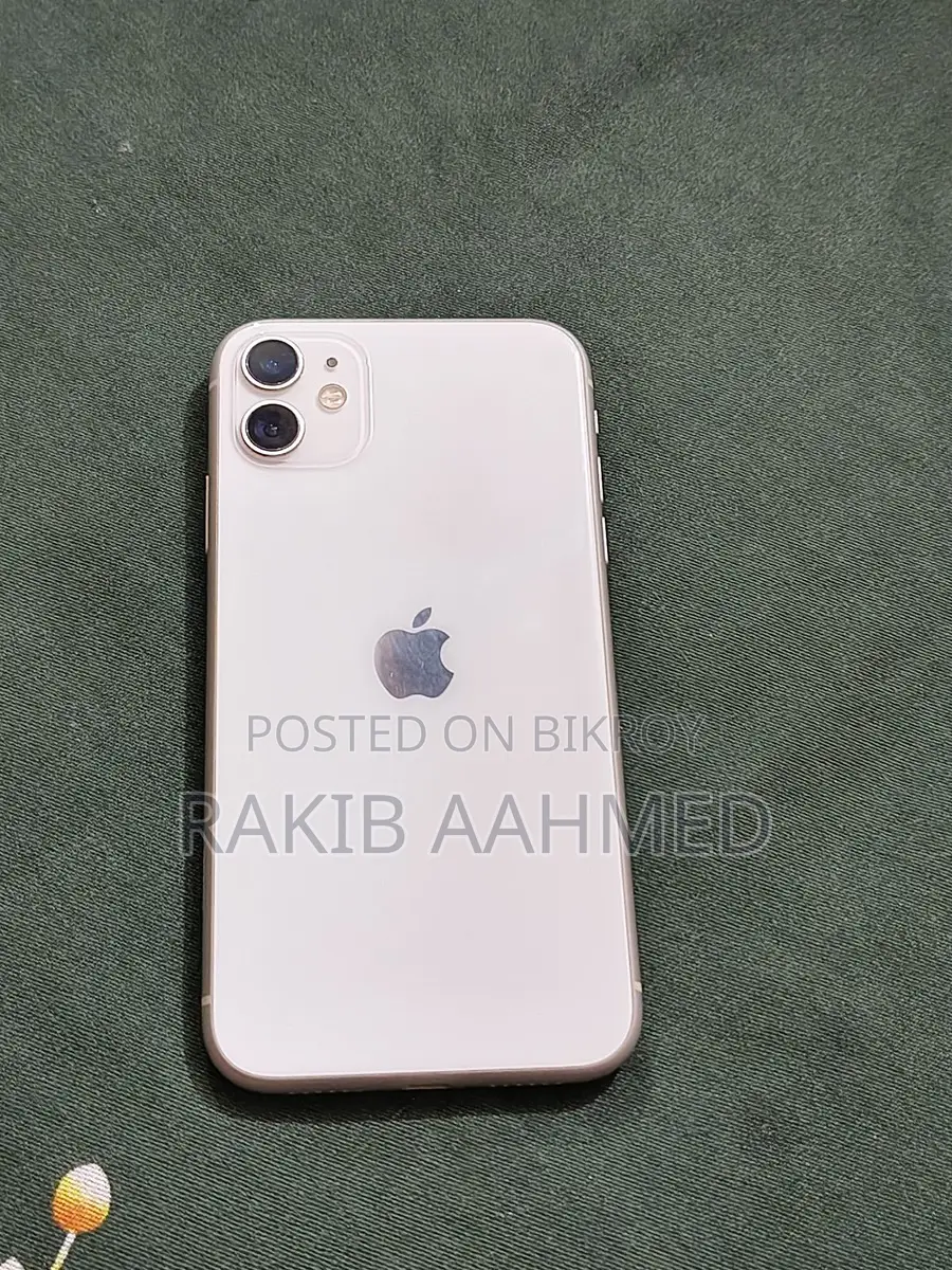 Apple iPhone 11 . (Used)