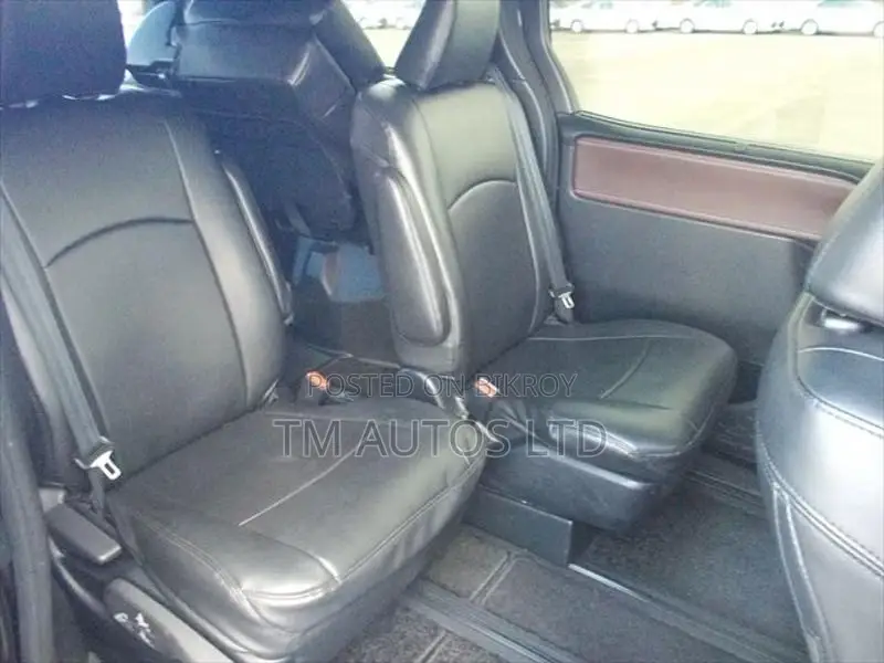 Toyota Esquire GI PKG 4.0 PURPLE 2020