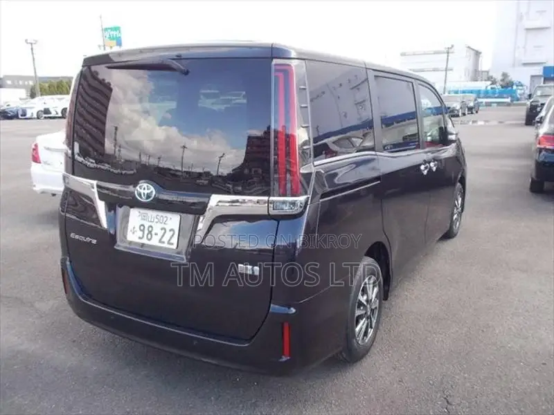Toyota Esquire GI PKG 4.0 PURPLE 2020