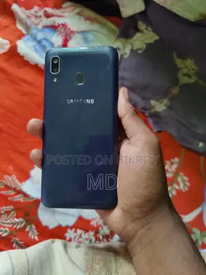 Samsung Galaxy A20 3/32GB (Used)