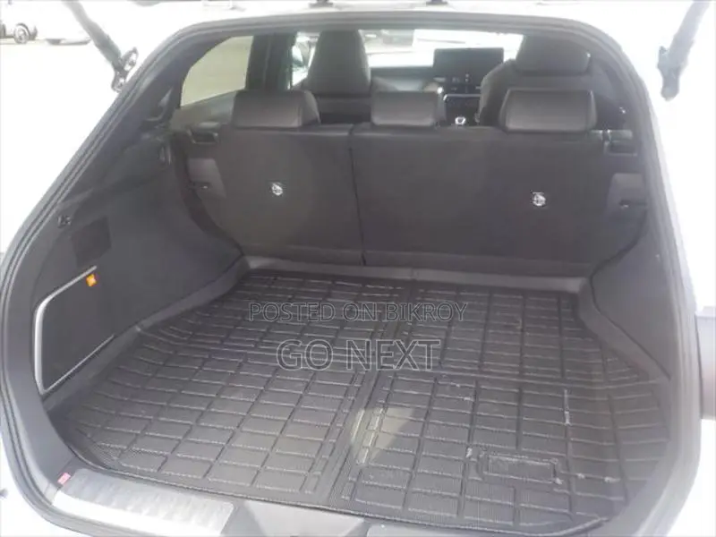Toyota Harrier Z Leather (Moonroof) 2025