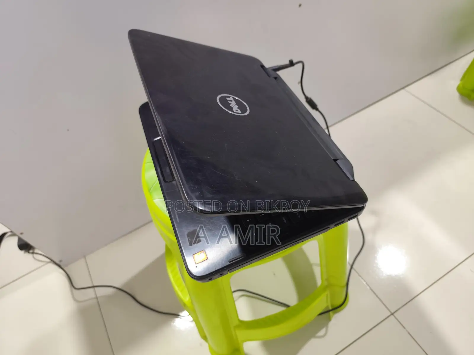 Used Laptop: Dell, 15" Display, 2nd Gen, 500GB HDD, 4GB RAM