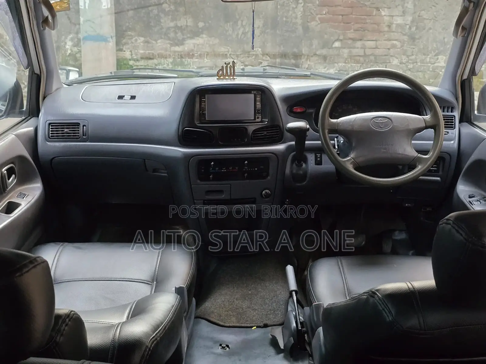 Toyota Noah KR42 5Door Dx Cng 2005