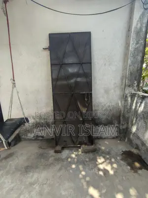 নতুন ব্ল্যাক লোহার দরজা বিক্রি হবে, 72×26 ইঞ্চি