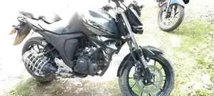 Yamaha FZS . 2023