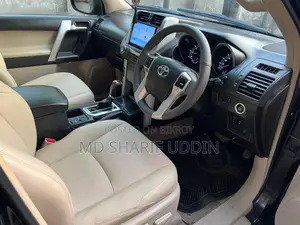 Toyota Land Cruiser 2011 Black
