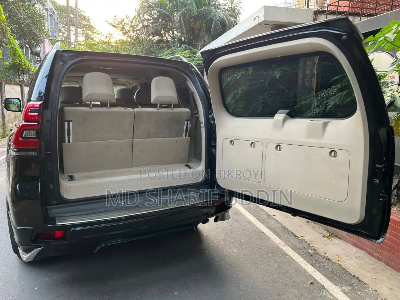 Toyota Land Cruiser 2011 Black
