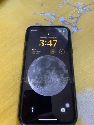 Apple iPhone 11 (Used)