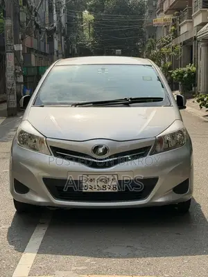 Toyota Vitz Japan 2012
