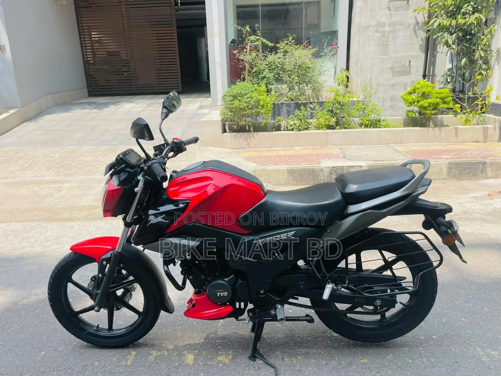TVS Raider 125 2024 Red