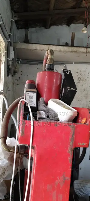 Hydraulic press machine