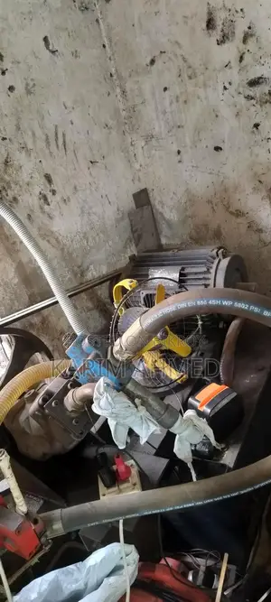 Hydraulic press machine