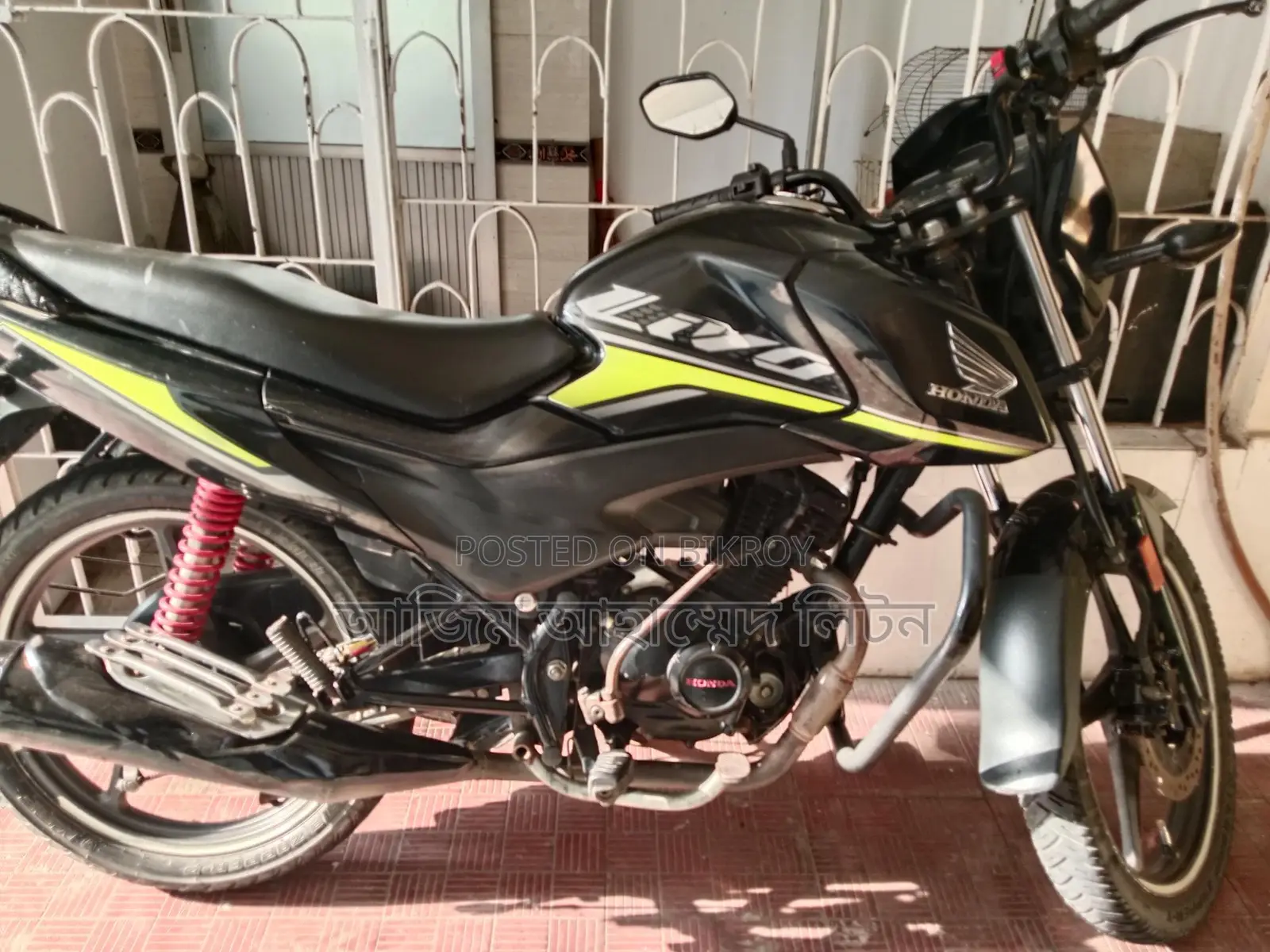Honda Livo . 2019