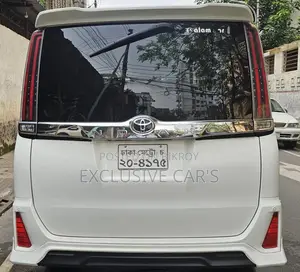 Toyota Noah Wxb 2017