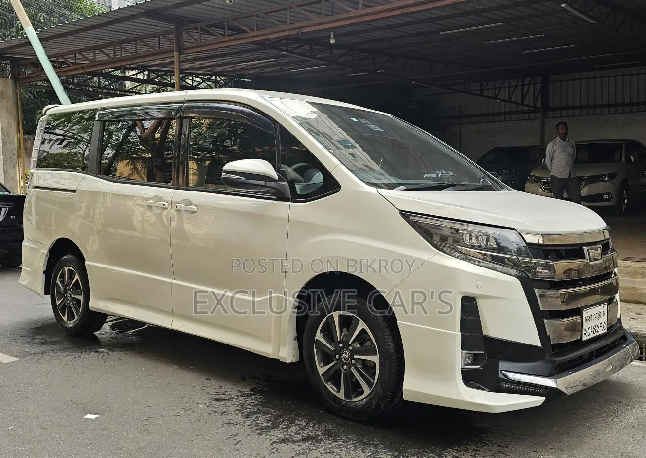 Toyota Noah Wxb 2017