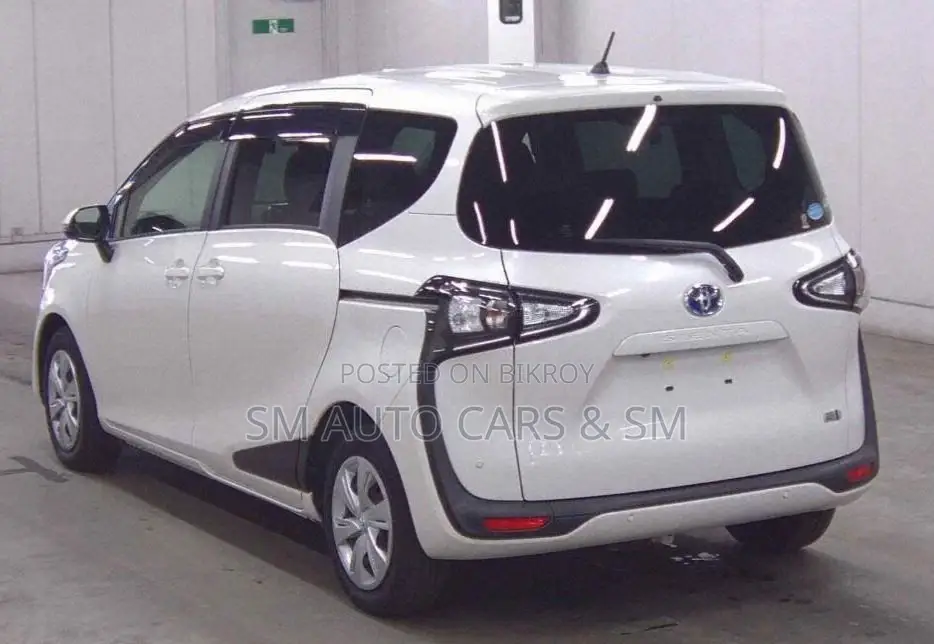 Toyota Sienta Hybrid G Safty Pearl 2021
