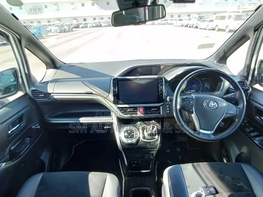 Toyota Esquire Hybrid Gi Premium 2021