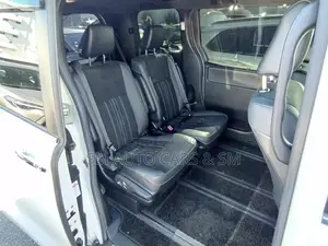 Toyota Esquire Hybrid Gi Premium 2021