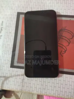 Apple iPhone XS (Used)