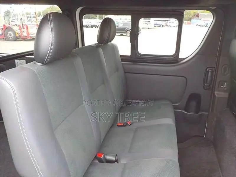 Toyota Hiace Super GL Dark Prime 2022