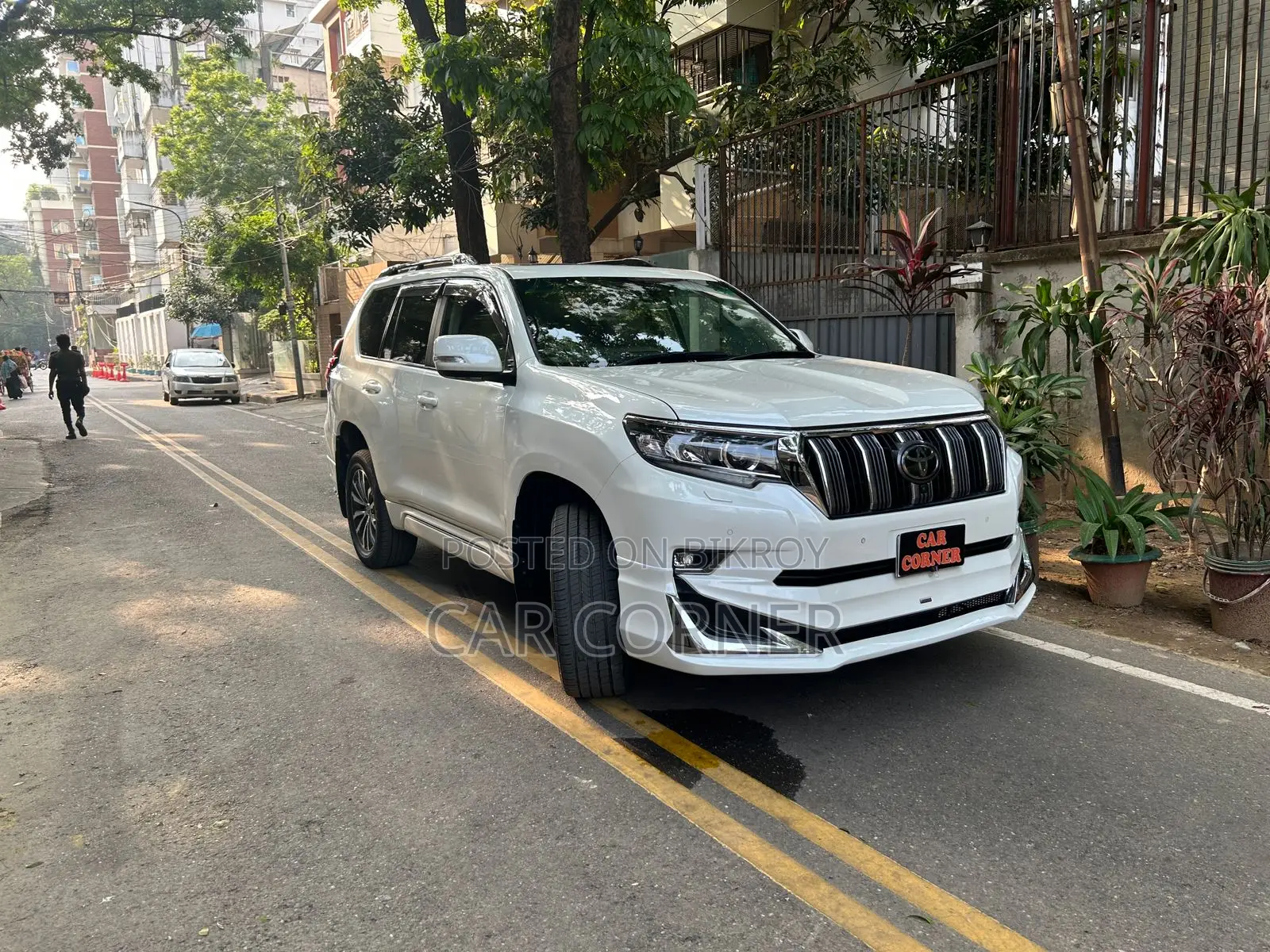 Toyota Land Cruiser Prado 2021 Pearl