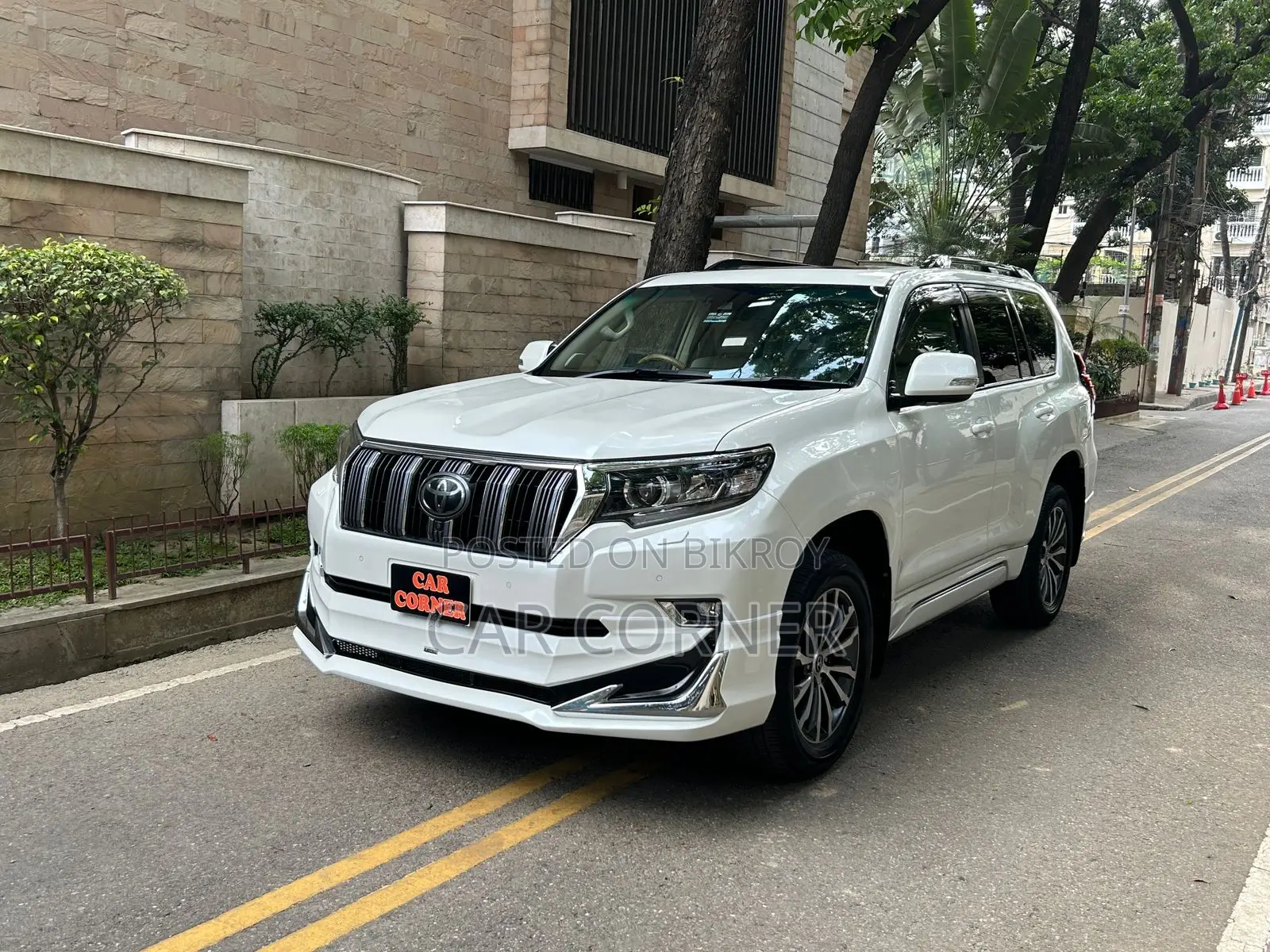 Toyota Land Cruiser Prado 2021 Pearl