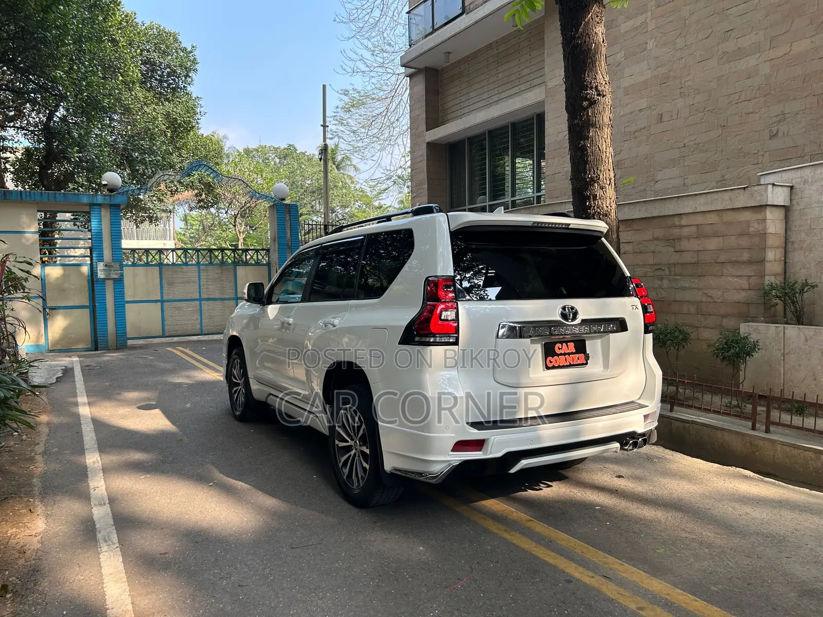 Toyota Land Cruiser Prado 2021 Pearl