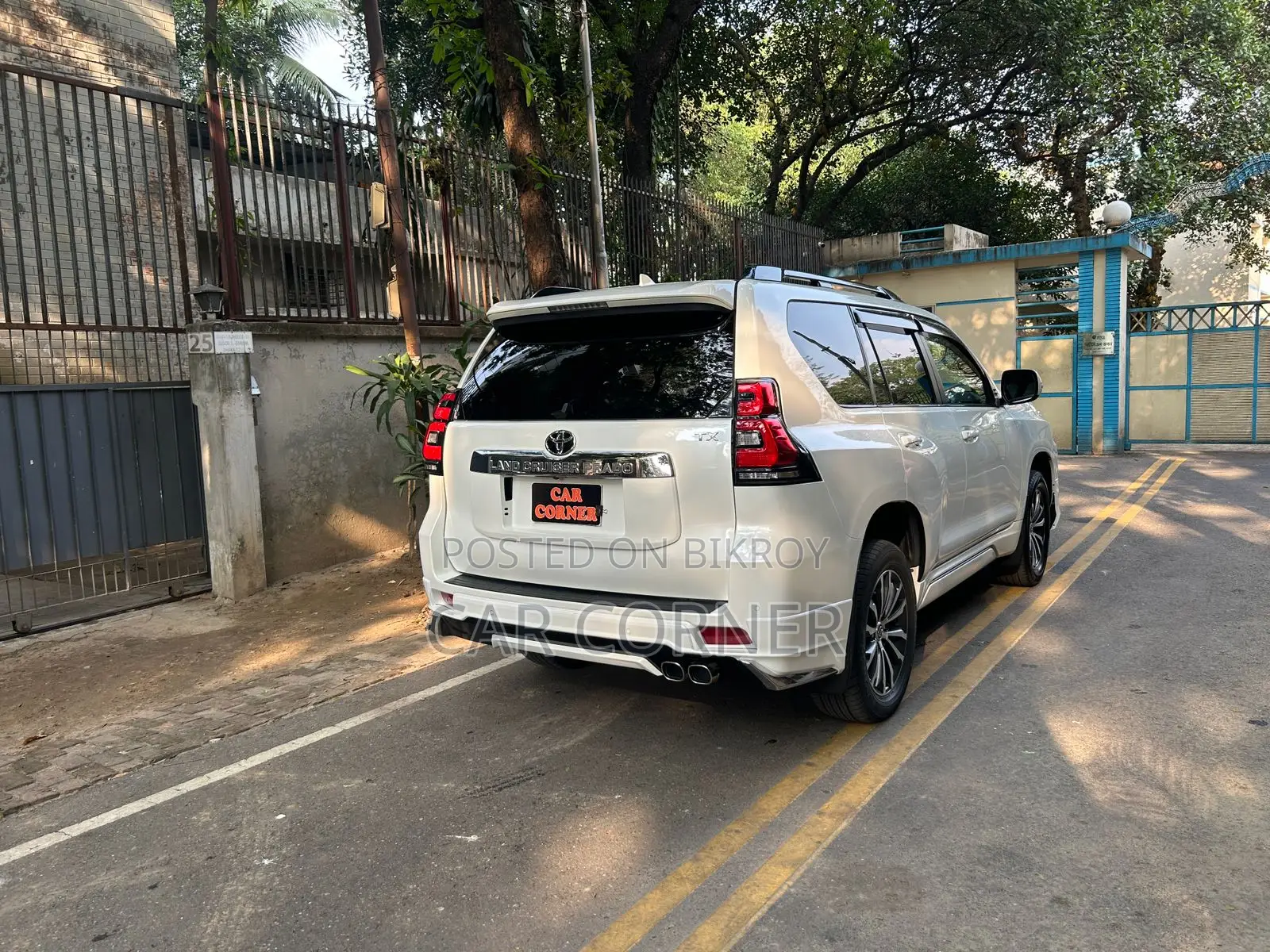 Toyota Land Cruiser Prado 2021 Pearl