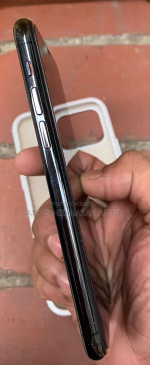 Apple iPhone 11 Pro (Used)